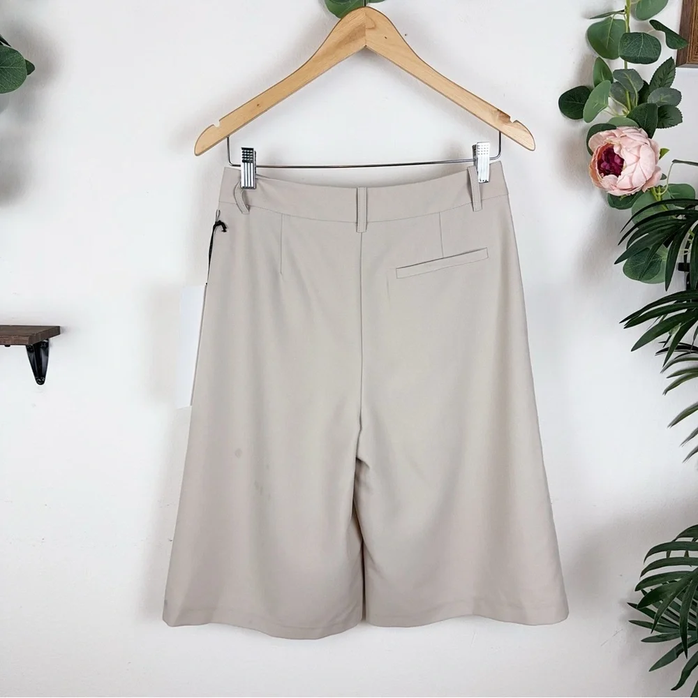 NWT NIA Daisy Bermudas Short in Shell Size Small - Picture 7 of 11